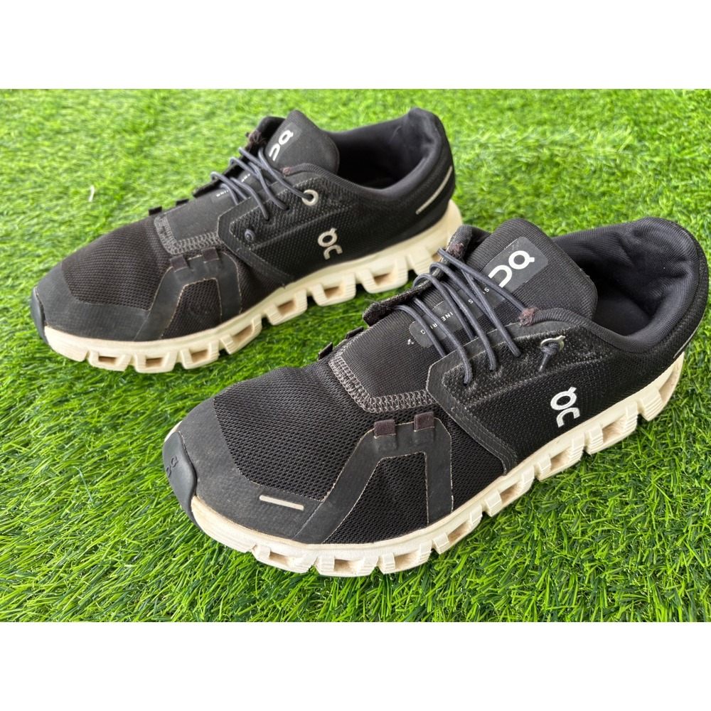On Cloud 5 Womens Size 9.5 Running Shoes Black White 3WF10060299